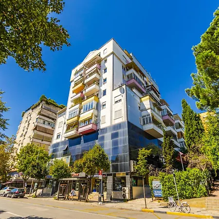 Apartment Skai By Tirana